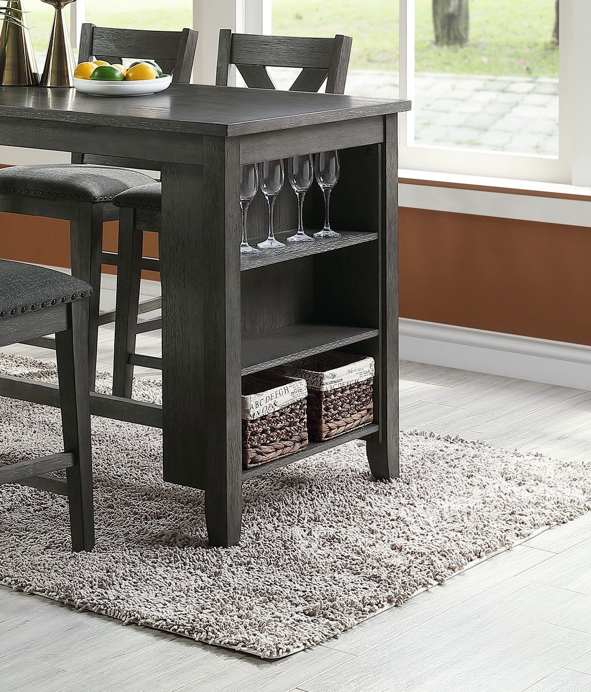560509991